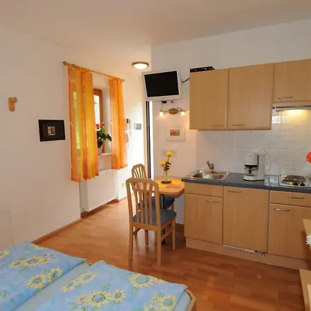 Haus Hofer *** Apartament